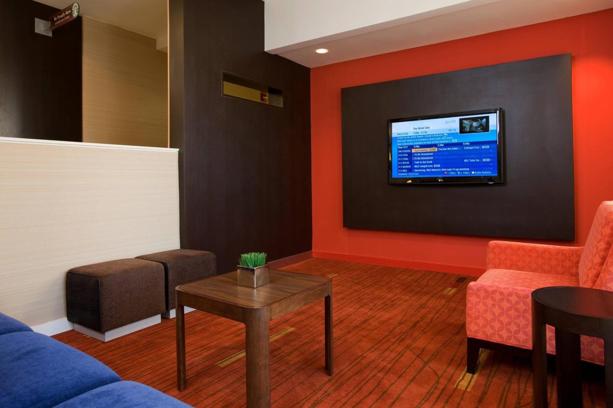 Отель Courtyard By Marriott Baton Rouge Acadian Centre/Lsu Area Экстерьер фото